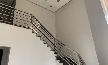 Corner House with Pool for Sale in Alabang 400, Cupang, Muntinlupa City