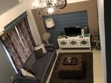 Fully Interiored 1BR Loft with Parking at Mckinley Hill