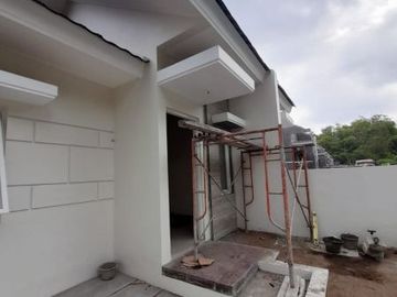 Rumah minimalis dengan desain modern hanya 325 jt lingkungan nya