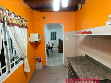 NUEVO VALOR  Casa sobre lote propio en Caseros. APTA CREDITO HIPOTECARIO.