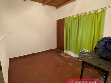 NUEVO VALOR  Casa sobre lote propio en Caseros. APTA CREDITO HIPOTECARIO.