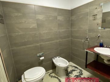NUEVO VALOR  Casa sobre lote propio en Caseros. APTA CREDITO HIPOTECARIO.