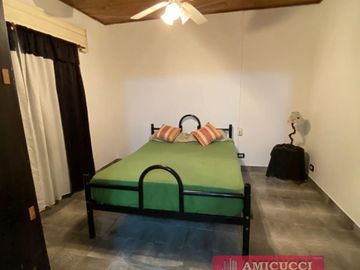 NUEVO VALOR  Casa sobre lote propio en Caseros. APTA CREDITO HIPOTECARIO.