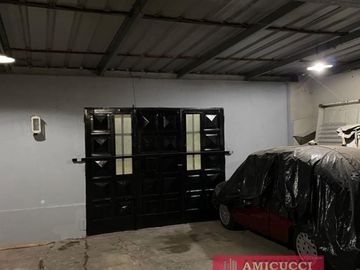 NUEVO VALOR  Casa sobre lote propio en Caseros. APTA CREDITO HIPOTECARIO.