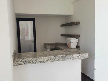 Residencia con 14 deptos ejecutivos para renta con jardín, alberca para Renta