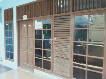 Dijual Rumah 2½ lantai View Airport diHalim Jakarta Timur SHM 1,5 Milyar NEGO