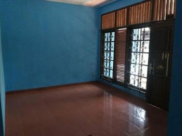 Dijual Rumah 2½ lantai View Airport diHalim Jakarta Timur SHM 1,5 Milyar NEGO