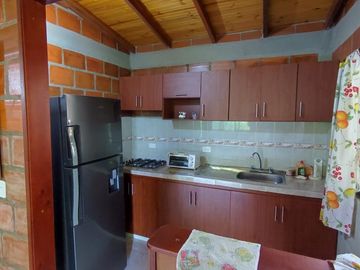 casa en venta en miravalle. Cod V14124