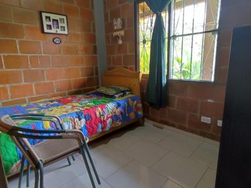 casa en venta en miravalle. Cod V14124