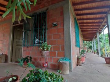 casa en venta en miravalle. Cod V14124