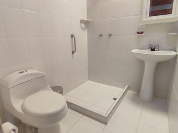 casa en venta en miravalle. Cod V14124