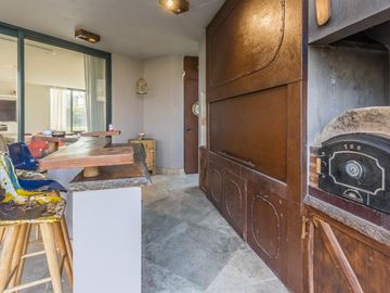 VENTA CON RENTA Especatucular casa moderna de diseño, lote al lago , 4 dorm. en suite