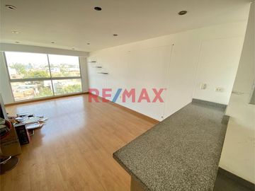 Adquiere este Moderno Dúplex de solo 6 años de antigüedad, con vista panorámica de 203 mt2 en 5to y 6to piso + Estacionamiento 6 en semi sótano.

In