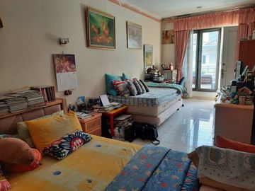 CEPAT !! RUMAH SEMI FURNISH di Gading Kirana ,Jalanan Lebar