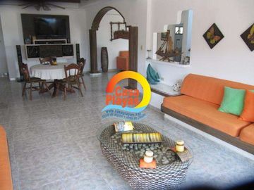 Casa de Venta en Playas a pocos metros del mar, Km 7.5 vía Posorja