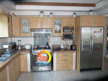 Casa de Venta en Playas a pocos metros del mar, Km 7.5 vía Posorja