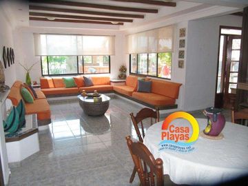 Casa de Venta en Playas a pocos metros del mar, Km 7.5 vía Posorja