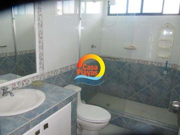 Casa de Venta en Playas a pocos metros del mar, Km 7.5 vía Posorja