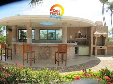 Casa de Venta en Playas a pocos metros del mar, Km 7.5 vía Posorja