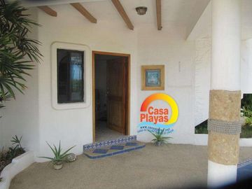 Casa de Venta en Playas a pocos metros del mar, Km 7.5 vía Posorja