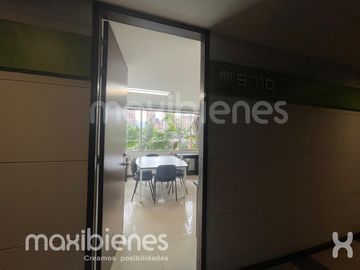 oficina en arriendo en el poblado. Cod A71650