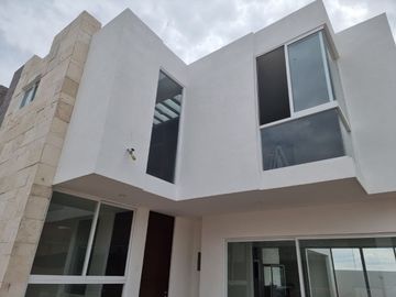 Casa en Venta Aguascalientes en coto San Charbel