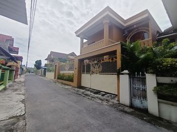 Rumah Mewah Luxury Eropa Kawasan Premium Elite Seturan Raya