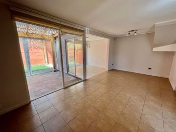 Altos del Raco, Puente Alto Casa en venta de 3D + 2B