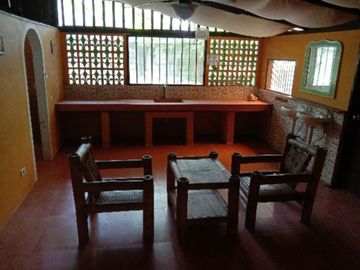 SMALL COMMERCIAL CENTER FOR SALE ID 14656