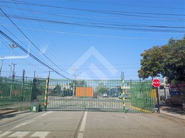 Vende propiedad 1 piso pareada por 1 lado de 126 m2 de terr...