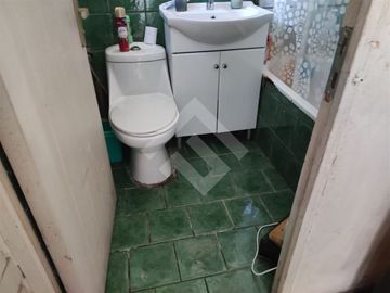Vende propiedad 1 piso pareada por 1 lado de 126 m2 de terr...