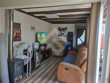 Vende propiedad 1 piso pareada por 1 lado de 126 m2 de terr...