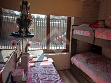 Vende propiedad 1 piso pareada por 1 lado de 126 m2 de terr...