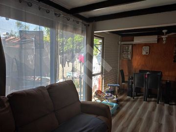 Vende propiedad 1 piso pareada por 1 lado de 126 m2 de terr...