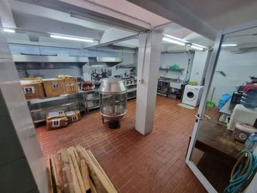 Rumah bagus PIK,cluster florence,hadap tenggara,harga 6M nego