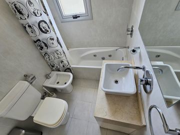 VENTA DEPARTAMENTO DE CATEGORIA 2 AMBIENTES CON AMENITIES Y COCHERA EN PALERMO