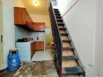 Single House di Pasar Minggu dg Taman & Semi Furnished HSE-A0501