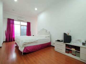 Single House di Pasar Minggu dg Taman & Semi Furnished HSE-A0501