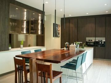 Beautiful House for Sale in Capitol Hills, Quezon City!