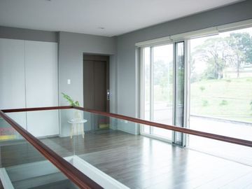 Beautiful House for Sale in Capitol Hills, Quezon City!