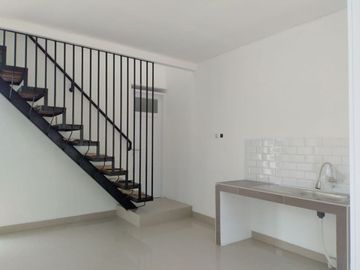 Jual rumah mewah cantik rasa villa sejuk di CIkutra pahlawan dago dkt BORMA