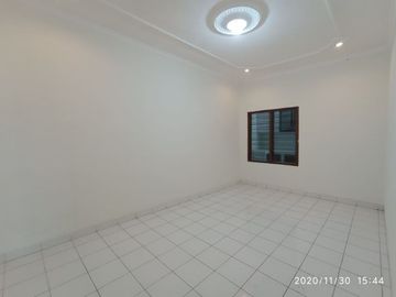 Dijual rumah siap huni Lokasi dalam perumahan di jalan palagan km 10 Rejodani Strategis