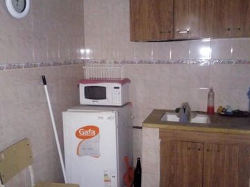 DEPARTAMENTO DE 2 AMBIENTES INTERNO CON COCHERA COMPARTIDA EN MAR DE AJÓ