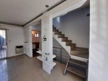 Triplex en venta en Lanus Oeste