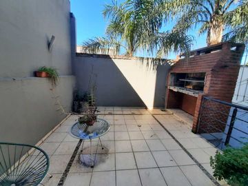 Triplex en venta en Lanus Oeste