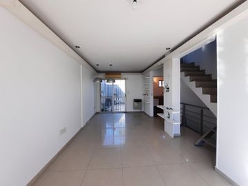 Triplex en venta en Lanus Oeste