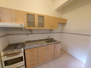 Casa PH en venta en Lanus Oeste