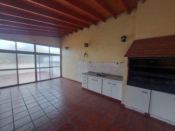 Casa PH en venta en Lanus Oeste