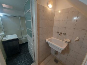 Casa PH en venta en Lanus Oeste