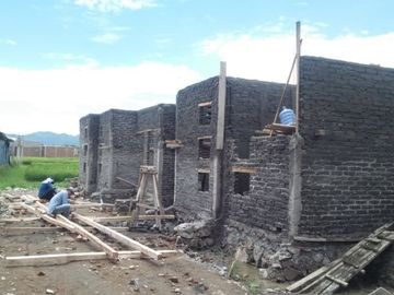 Rumah murah dan luas di daerah strategis , sudah siap huni !